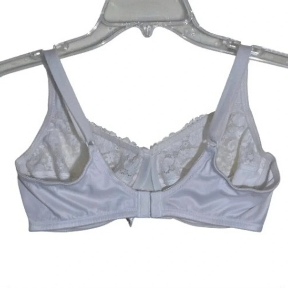 Lilyette by Maidenform Women's  Minimizer Underwire Bra Size 38C White Good
